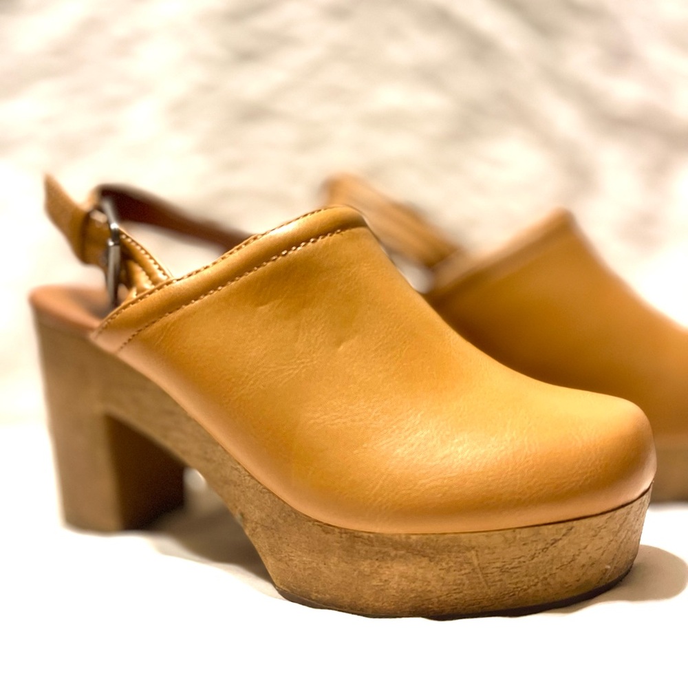 Clog mules platform